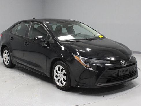 Used 2024 Toyota Corolla LE FWD image 1