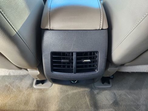 Used 2012 Ford Edge Limited image 11