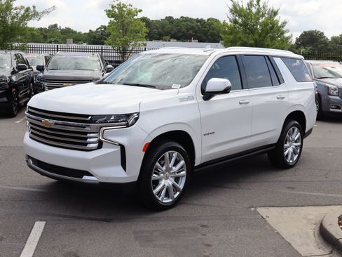 Used 2024 Chevrolet Tahoe High Country w/ Advanced Technology Package AWD/4WD image 5