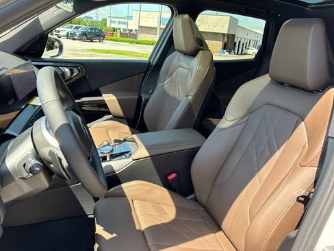New 2026 BMW X3 xDrive30i w/ Premium Package AWD/4WD image 11