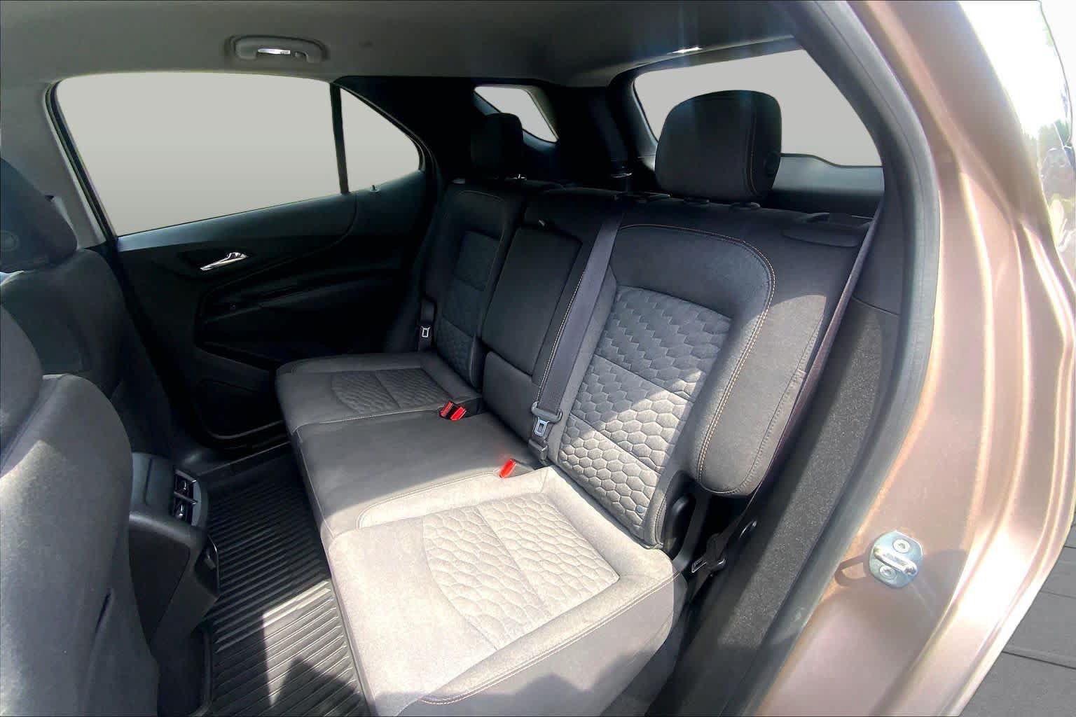 Used 2018 Chevrolet Equinox LT FWD image 17