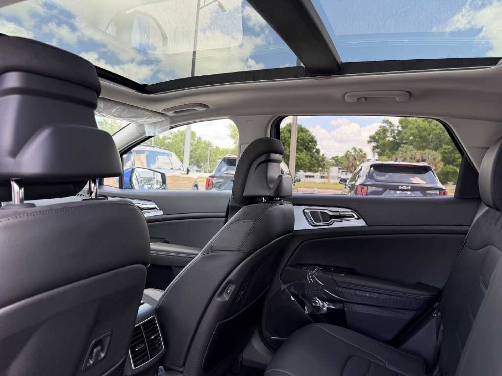 New 2026 Kia Sportage SX FWD image 16