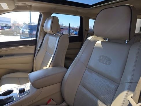 Used 2020 Jeep Grand Cherokee Overland image 6