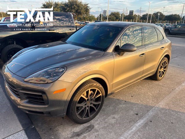 Used 2020 Porsche Cayenne AWD/4WD image 1