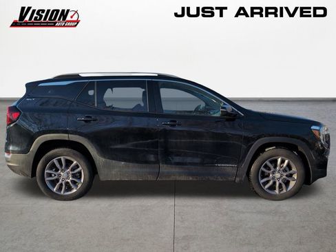 Used 2024 GMC Terrain SLT image 4