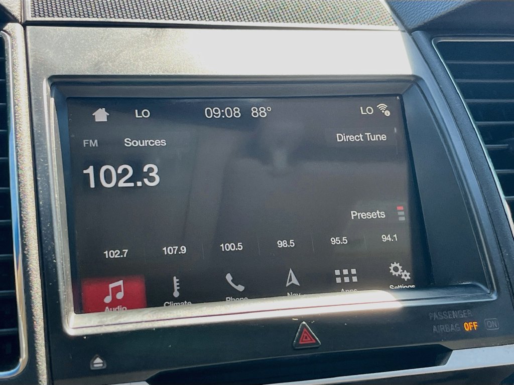 Used 2019 Ford Taurus Limited FWD image 15