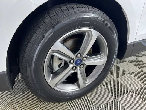 Used 2019 Ford Edge SEL w/ Equipment Group 201A FWD image 25