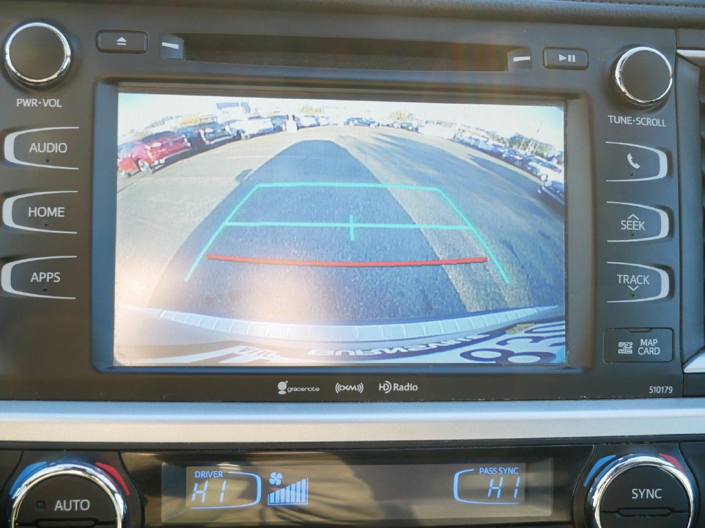 Used 2017 Toyota Highlander XLE AWD/4WD image 21