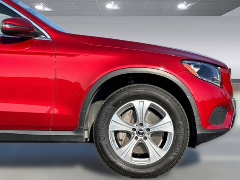 Used 2018 Mercedes-Benz GLC 300 4MATIC image 34