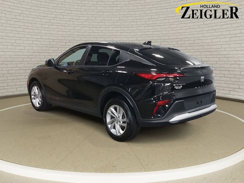 Used 2024 Buick Envista Preferred w/ Convenience I Package image 7