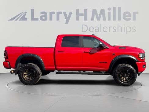 Used 2020 RAM 2500 Big Horn w/ Night Edition AWD/4WD image 6