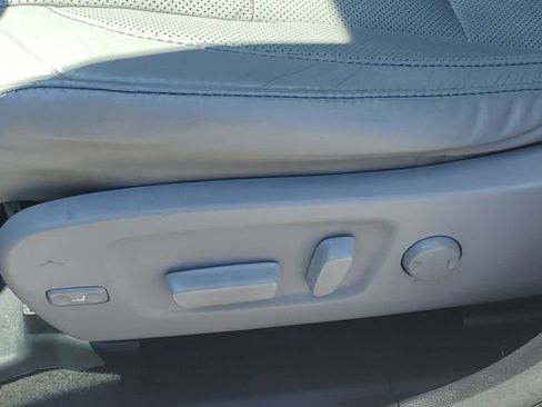 Used 2016 Toyota Highlander Limited AWD/4WD image 23