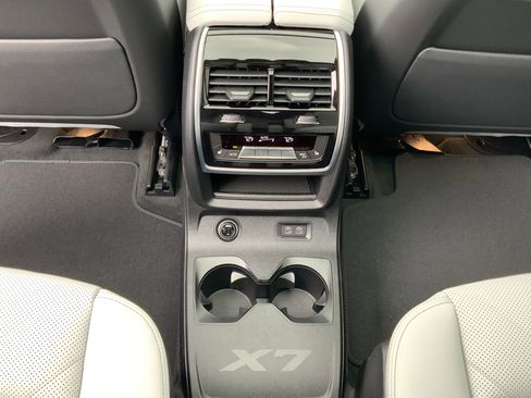 New 2026 BMW X7 xDrive40i w/ M Sport Package image 25