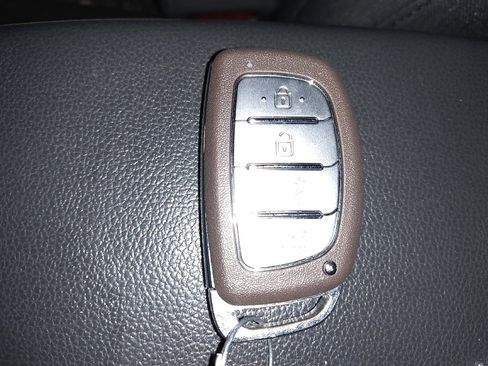 Used 2020 Hyundai Elantra Value Edition w/ Cargo Package (C1) image 32