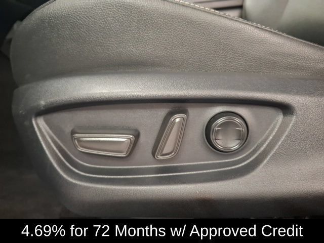 Used 2025 Toyota Camry SE FWD image 17