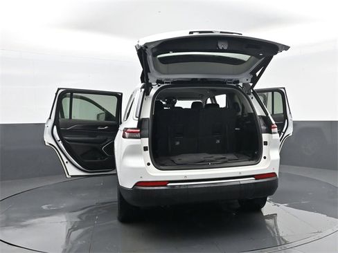 Used 2023 Hyundai Elantra SEL image 20