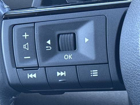 Used 2023 Nissan Pathfinder SL w/ SL Premium Package image 19