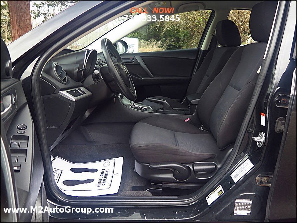 Used 2011 MAZDA MAZDA3 i Touring FWD image 9