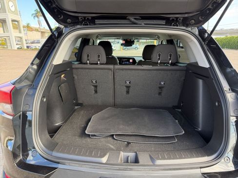 Used 2025 Chevrolet TrailBlazer LT image 29