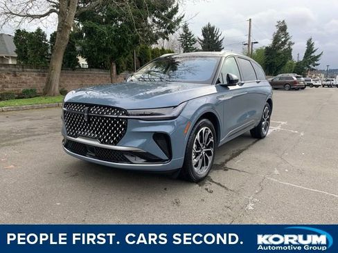 New 2026 Lincoln Nautilus Reserve image 1