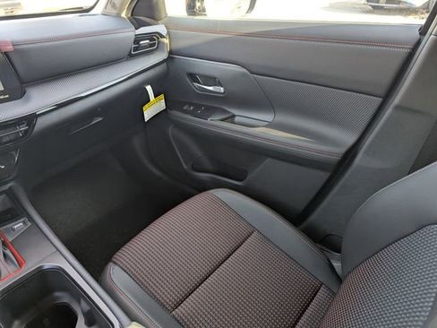 New 2026 Nissan Kicks SR w/ Cold Weather Package image 16