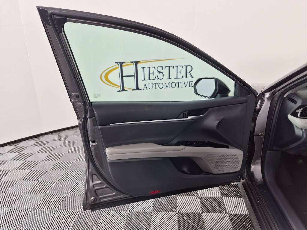 Used 2020 Toyota Camry LE w/ Carpet Mat Package FWD image 13