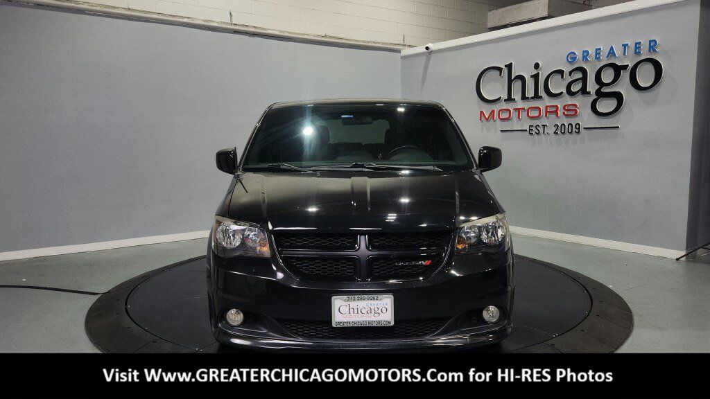 Used 2015 Dodge Grand Caravan SXT w/ Blacktop Package FWD image 4