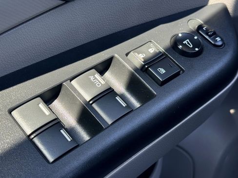 Used 2014 Honda CR-V LX image 23