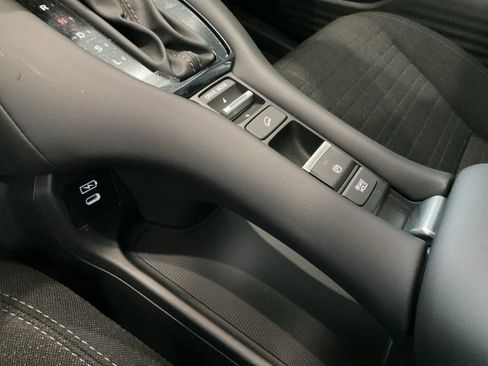 New 2026 Honda HR-V LX image 11