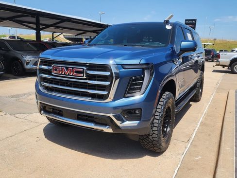 New 2025 GMC Yukon XL Elevation image 7