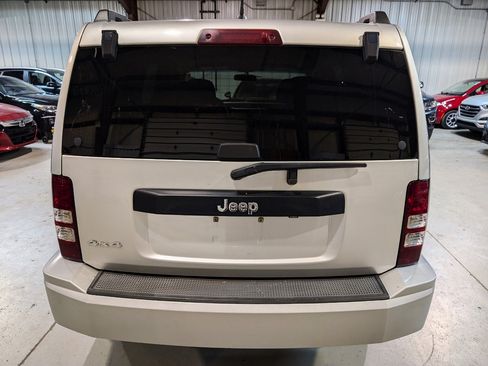 Used 2010 Jeep Liberty Sport w/ Popular Equipment Group image 6