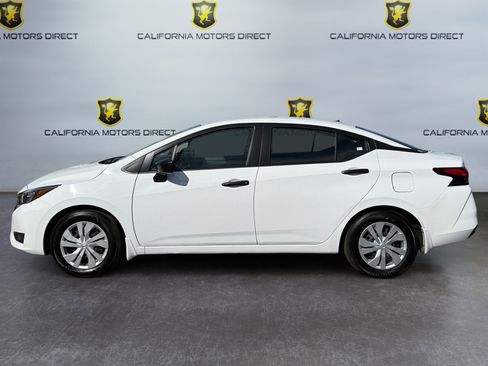 Used 2025 Nissan Versa S w/ Trunk Package image 2