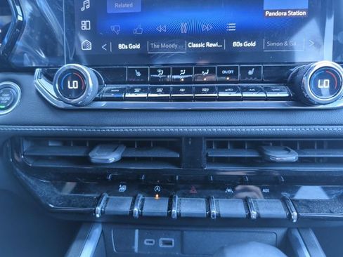 Used 2023 Chevrolet Colorado LT w/ LT Convenience Package II AWD/4WD image 19