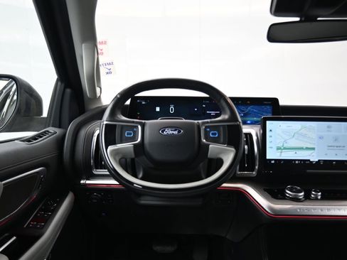 Used 2025 Ford Expedition Max Platinum image 33