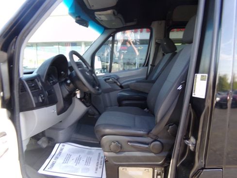 Used 2011 Mercedes-Benz Sprinter 2500 image 11