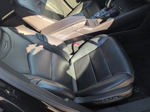 Used 2023 Cadillac XT4 Premium Luxury image 14