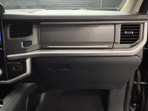 Used 2023 Ford Expedition XL AWD/4WD image 34