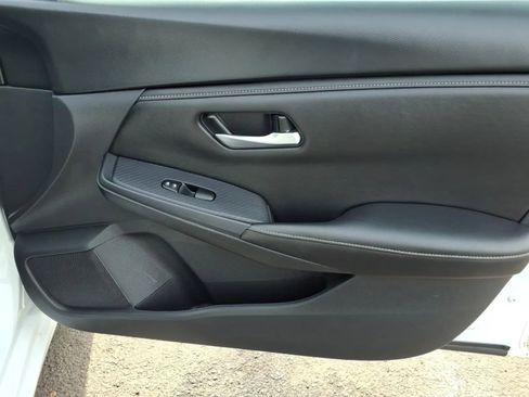 Used 2024 Nissan Sentra SV image 11