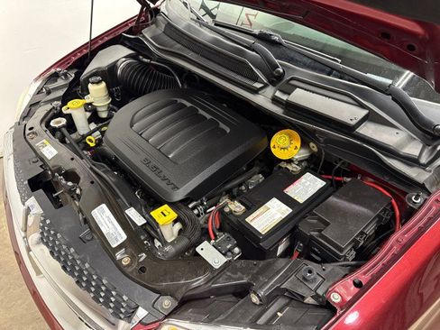 Used 2019 Dodge Grand Caravan SXT image 44