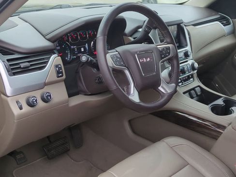 Used 2020 GMC Yukon XL SLT w/ Open Road Package image 10