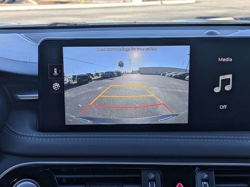 Used 2023 Genesis G70 2.0T image 30