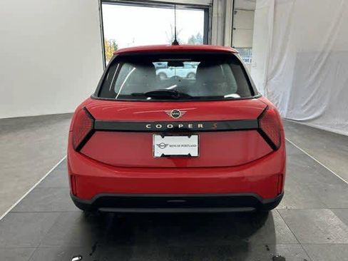 Certified 2025 MINI Cooper S image 4