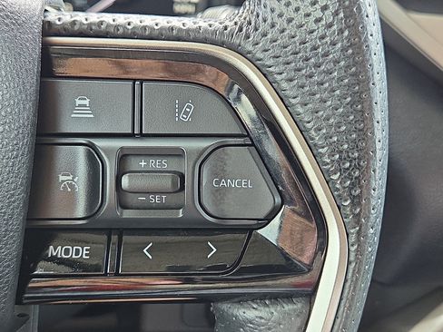 Used 2024 Toyota Tundra SR5 w/ SR5 Premium Package AWD/4WD image 22