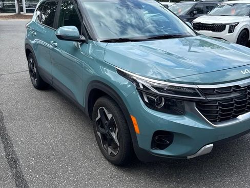 Certified 2024 Kia Seltos EX FWD image 1