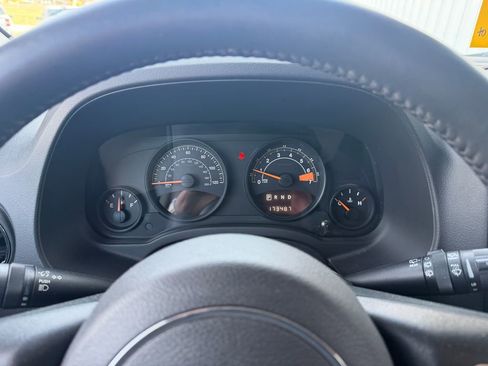 Used 2016 Jeep Patriot Sport w/ Power Value Group AWD/4WD image 17