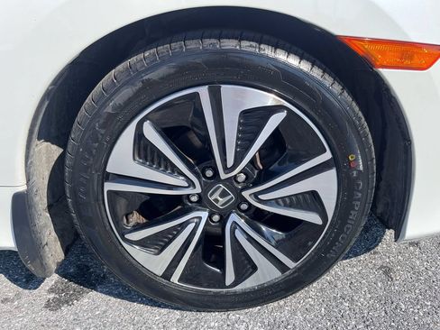 Used 2018 Honda Civic EX-L image 21