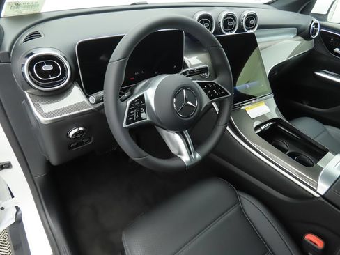 Certified 2026 Mercedes-Benz GLC 300 image 9