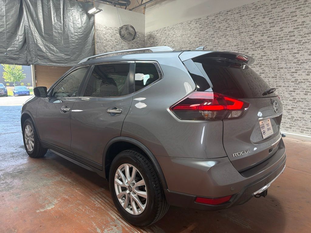 Used 2019 Nissan Rogue SV AWD/4WD image 5