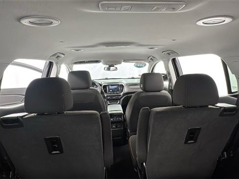 Used 2023 GMC Acadia AT4 image 18
