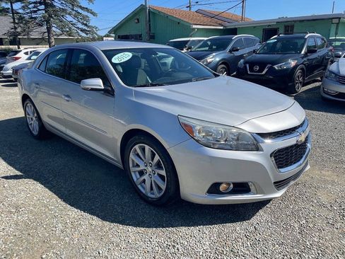 Used 2015 Chevrolet Malibu LT FWD image 4